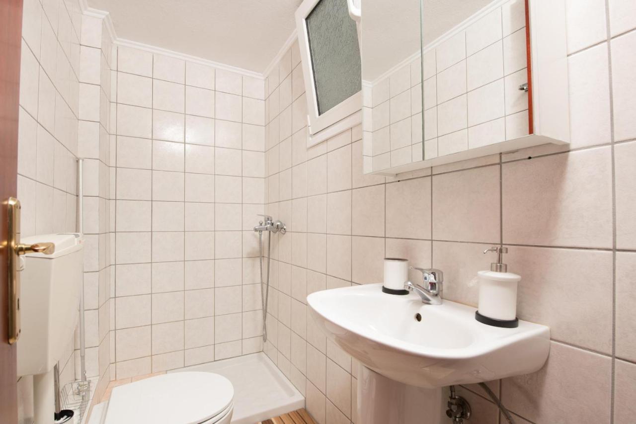 Urban Sea Side Apartments Лименас Екстериор снимка